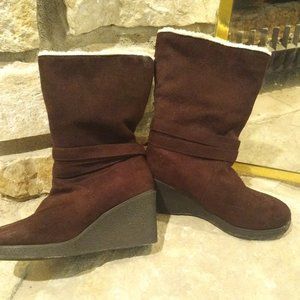 Dark Brown Suede Boots with Lambs Wool Lining - 7M